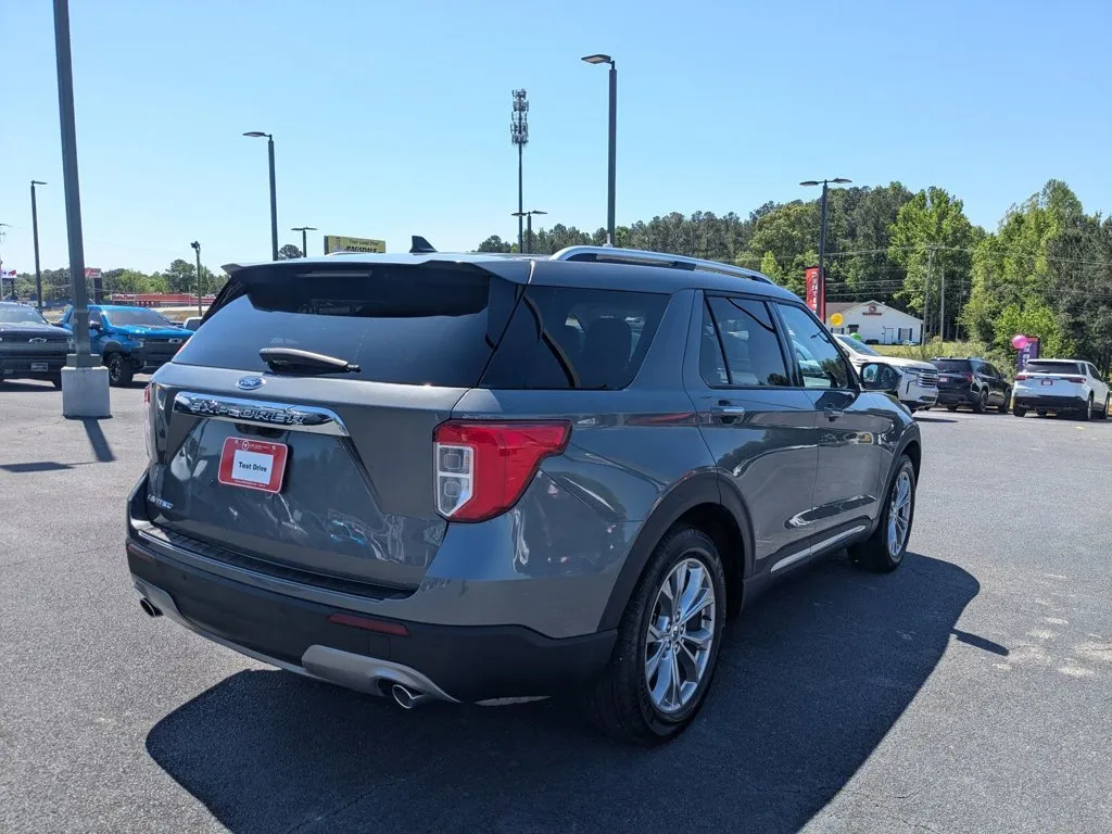 2023 Ford Explorer Limited thumbnail 5