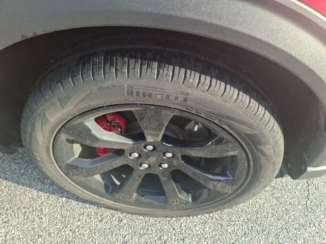 2023 Ford Explorer ST thumbnail 10