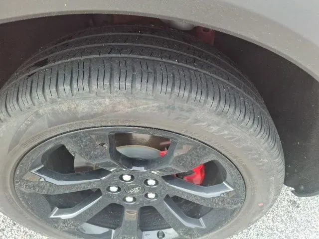 2023 Ford Explorer ST thumbnail 8