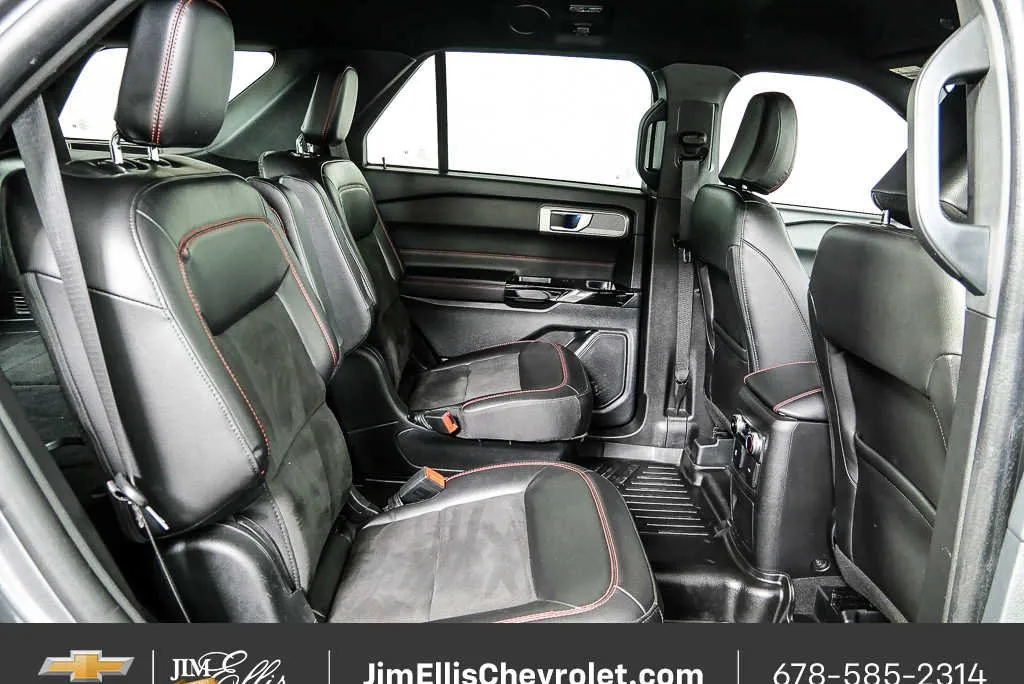 2023 Ford Explorer ST-Line thumbnail 22