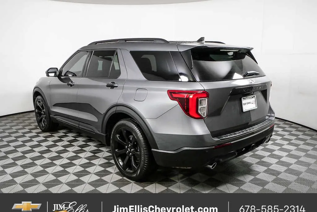 2023 Ford Explorer ST-Line thumbnail 29