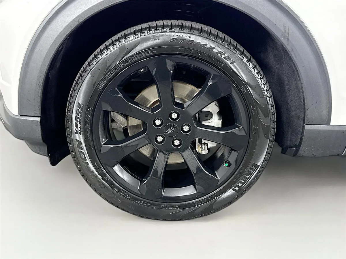 2023 Ford Explorer ST-Line thumbnail 44