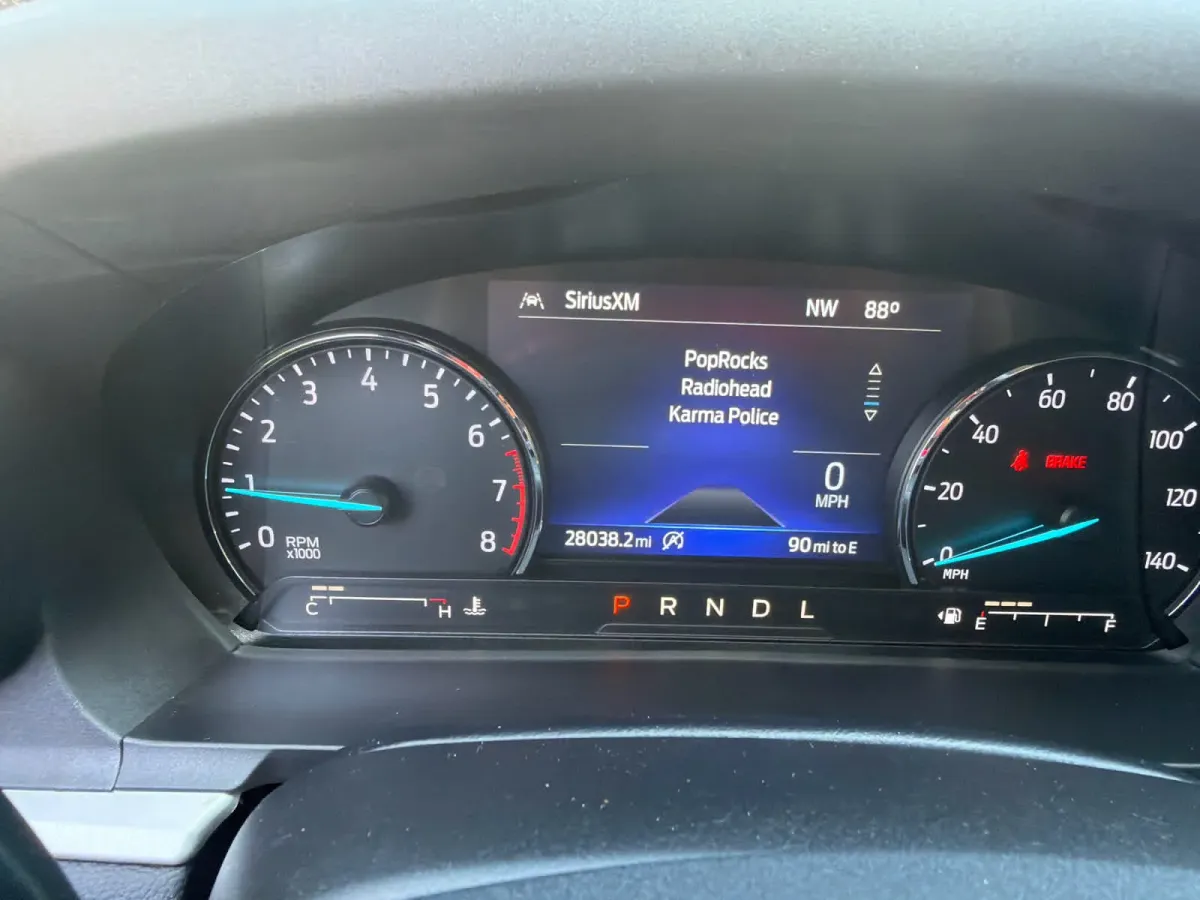 2023 Ford Explorer XLT thumbnail 4