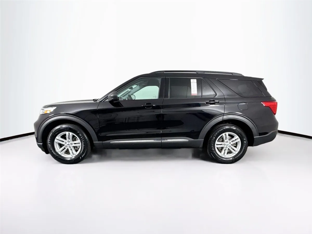 2023 Ford Explorer XLT thumbnail 13