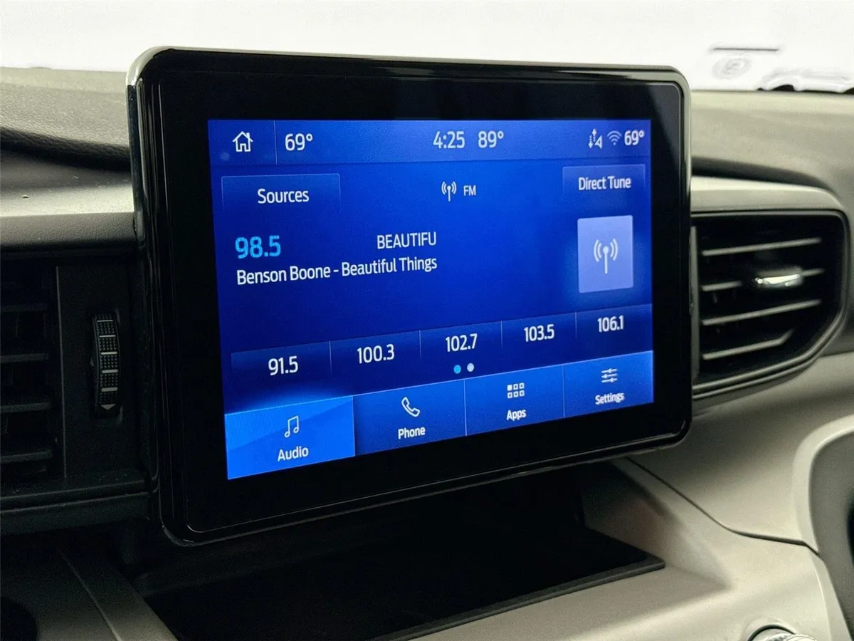 2023 Ford Explorer XLT thumbnail 22