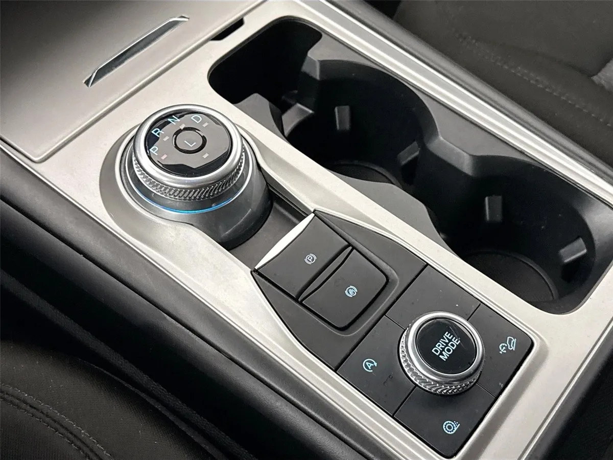 2023 Ford Explorer XLT thumbnail 25