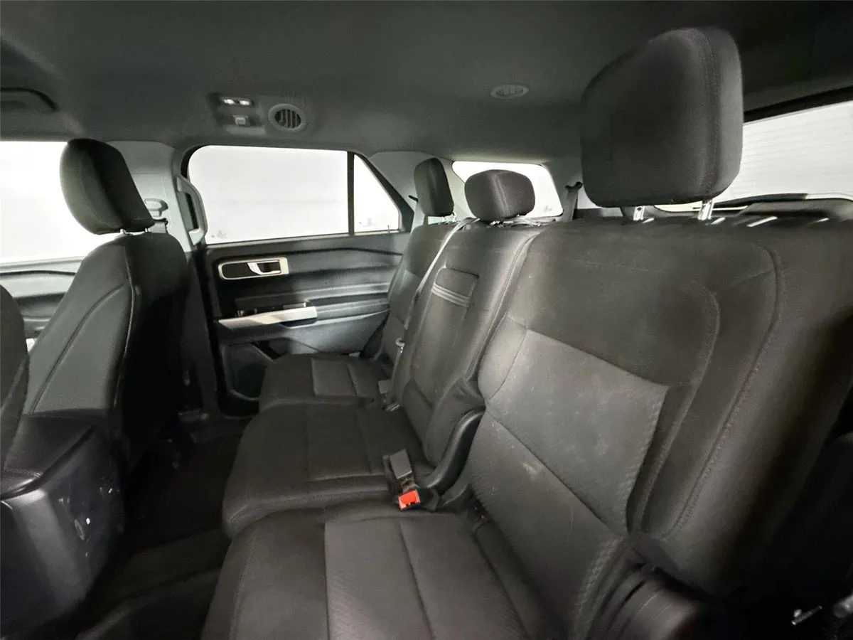 2023 Ford Explorer XLT thumbnail 28