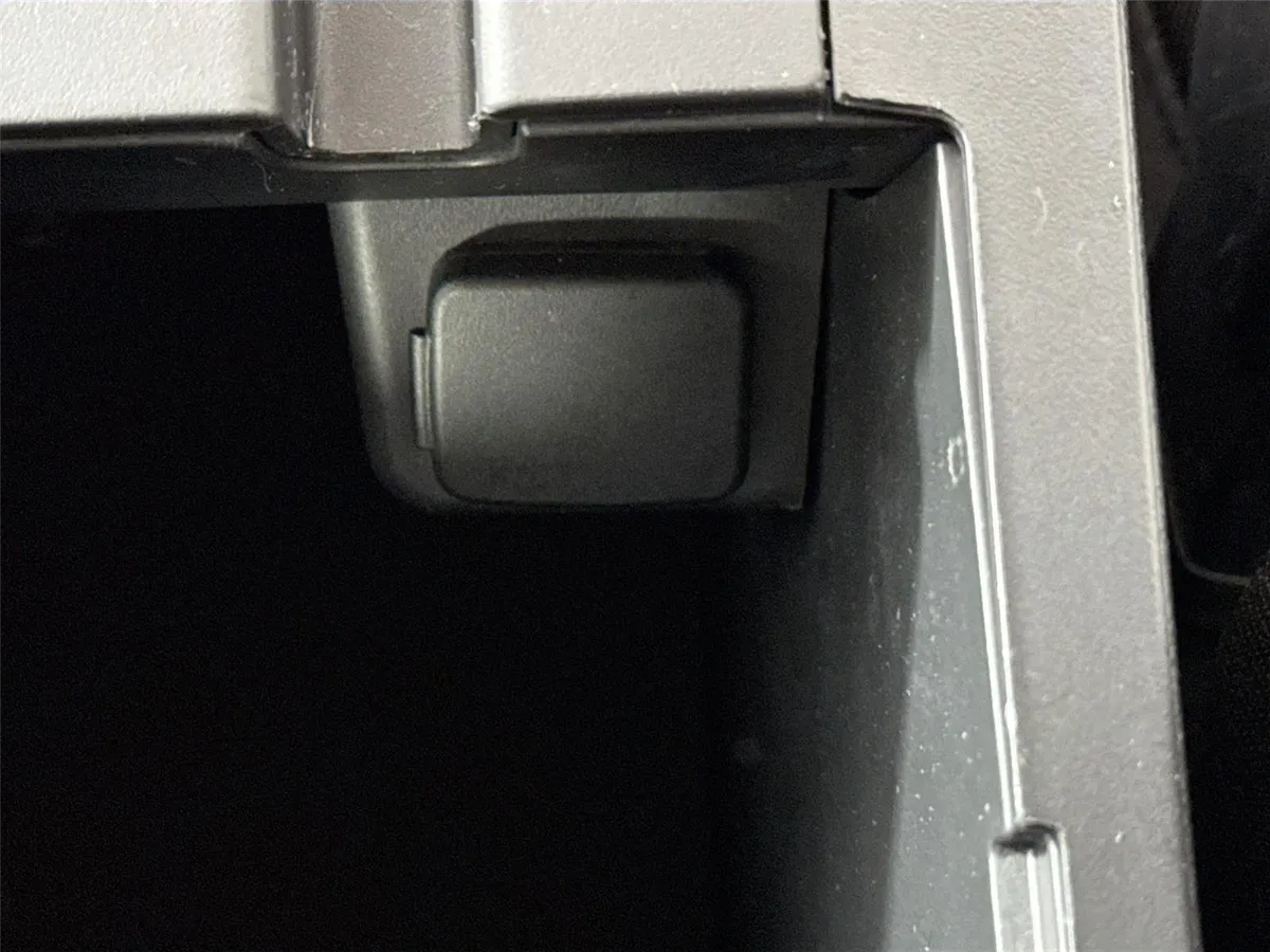 2023 Ford Explorer XLT thumbnail 32