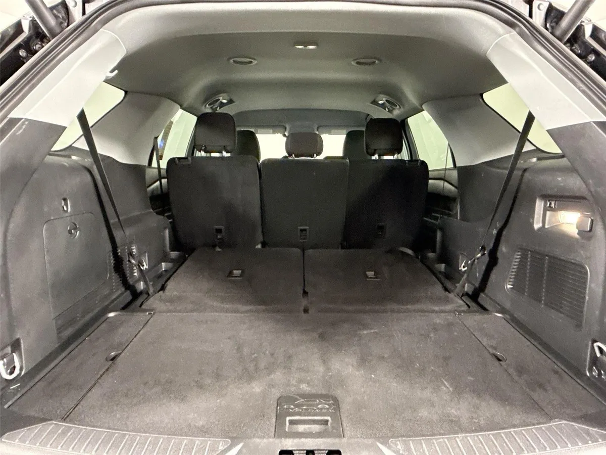 2023 Ford Explorer XLT thumbnail 35
