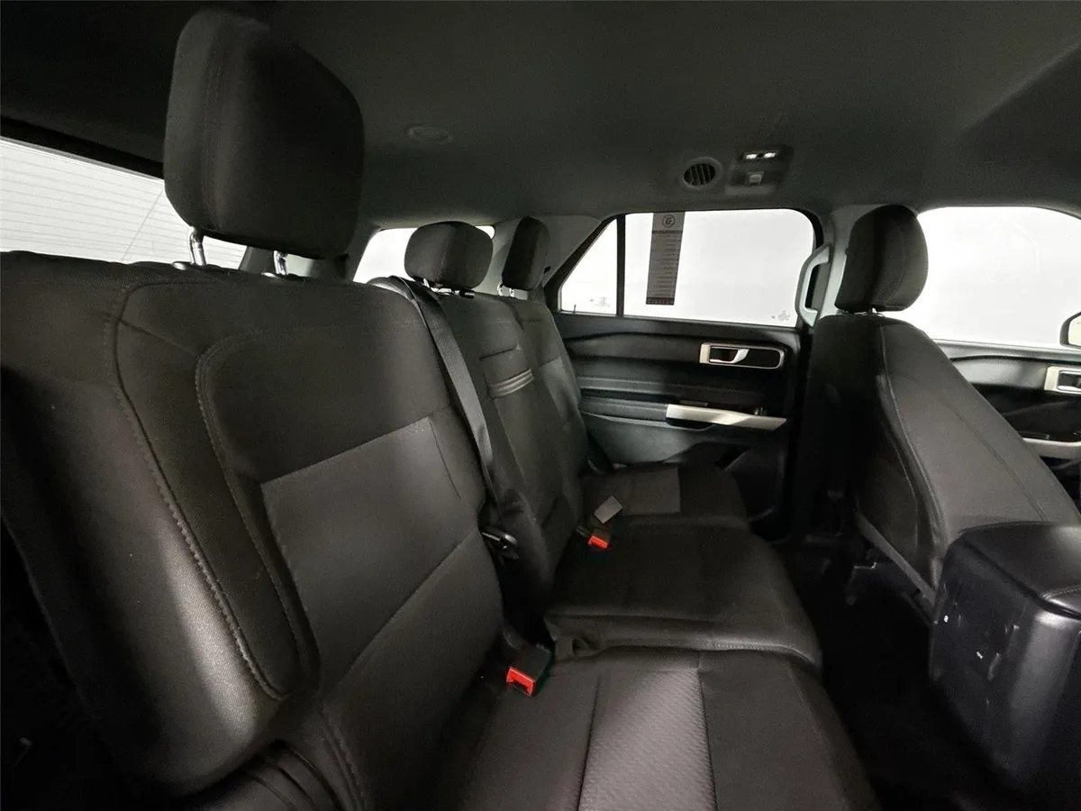 2023 Ford Explorer XLT thumbnail 38