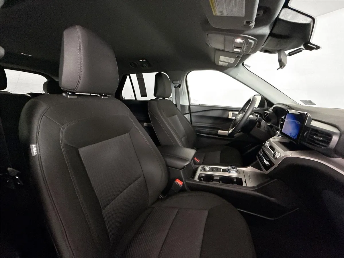 2023 Ford Explorer XLT thumbnail 39