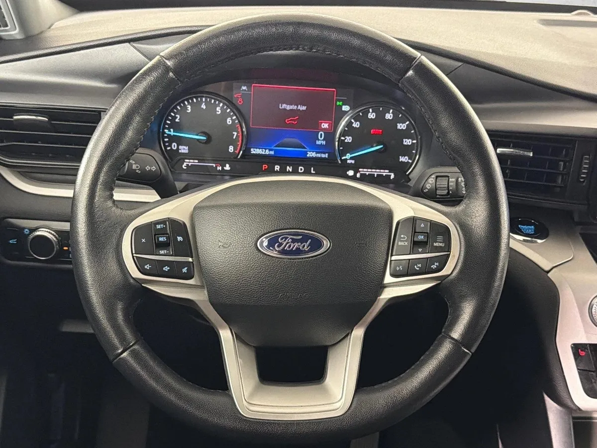 2023 Ford Explorer XLT thumbnail 24