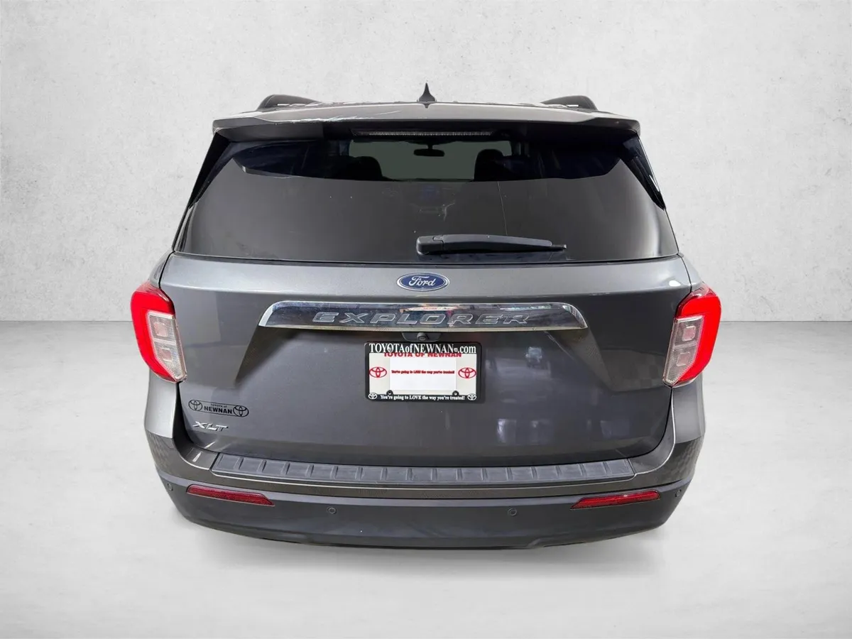 2023 Ford Explorer XLT thumbnail 4