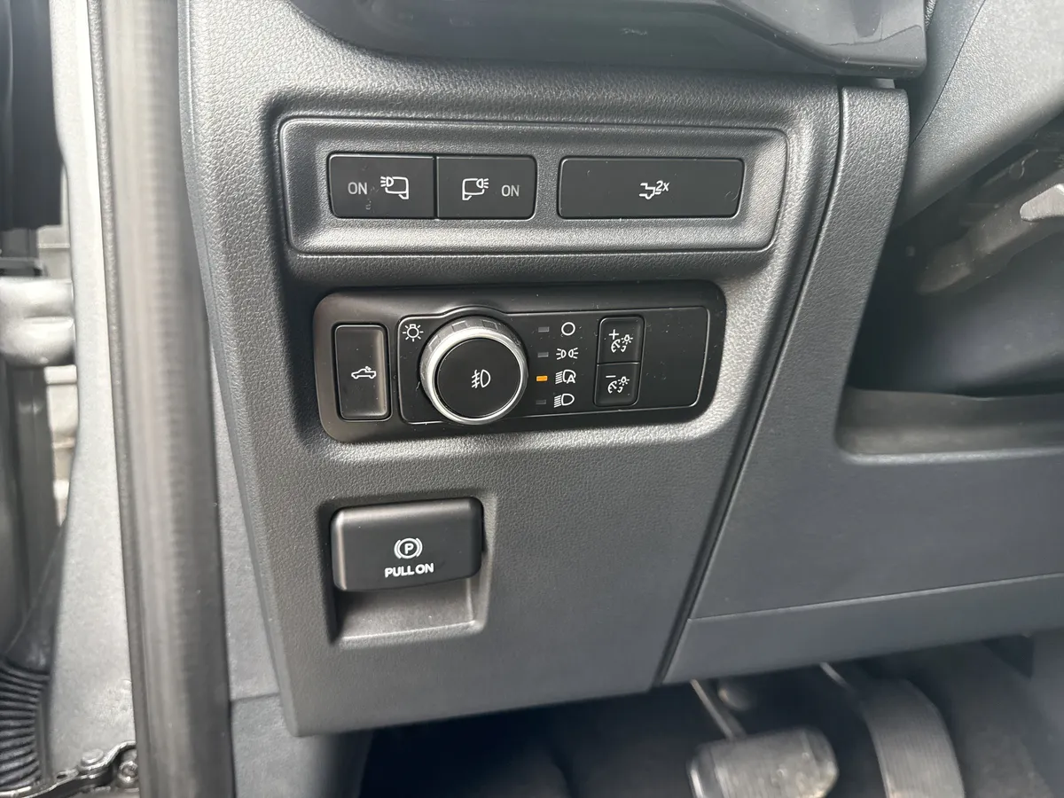 2023 Ford F-150 thumbnail 32