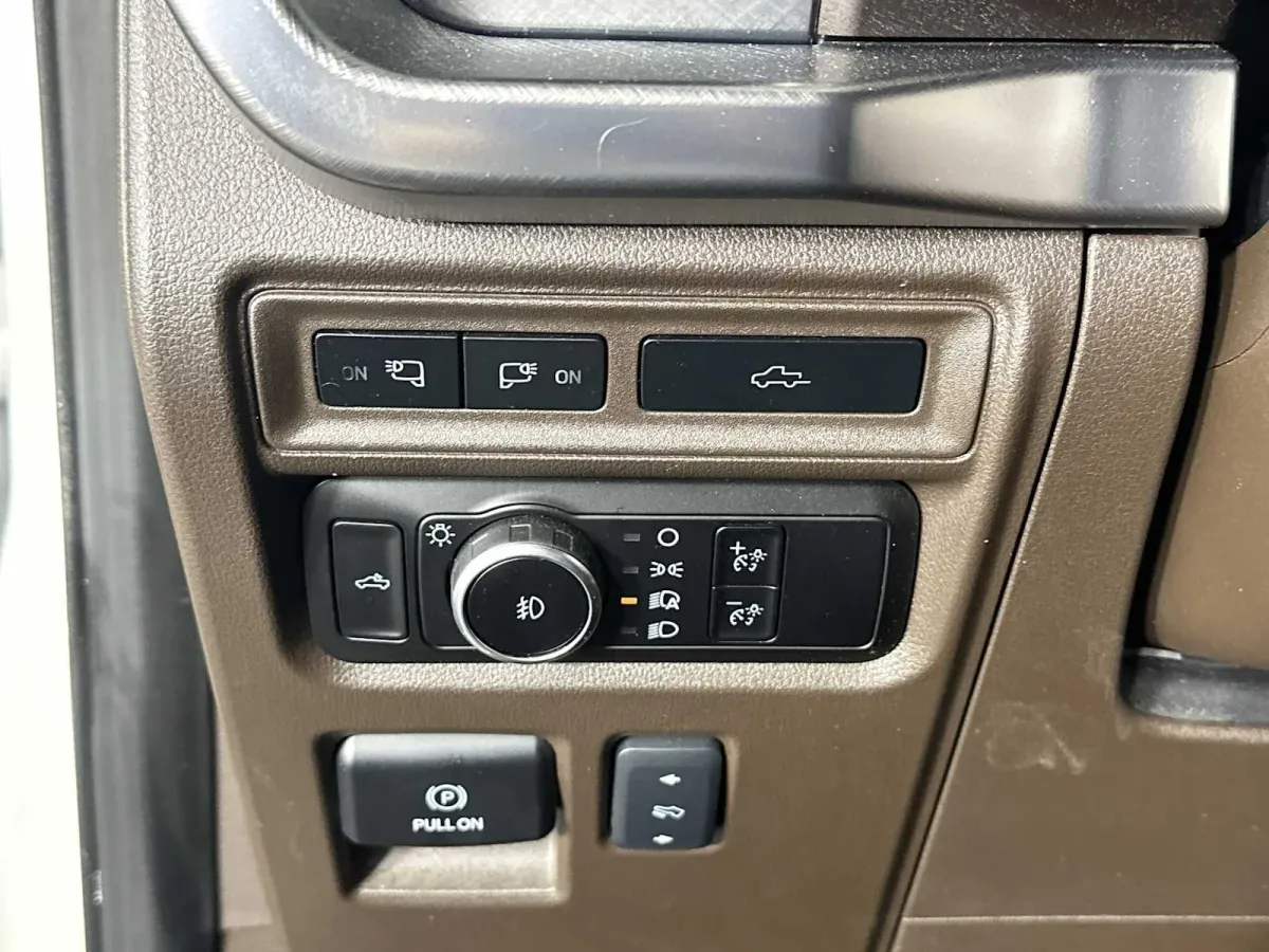 2023 Ford F-150 King Ranch thumbnail 28