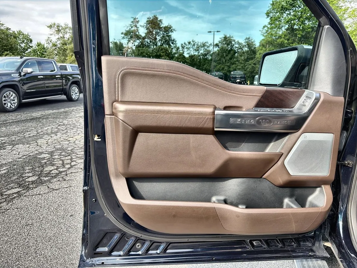 2023 Ford F-150 King Ranch thumbnail 18