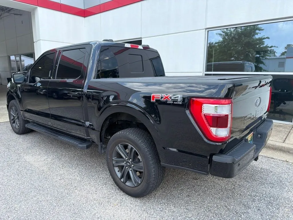 2023 Ford F-150 Lariat thumbnail 2