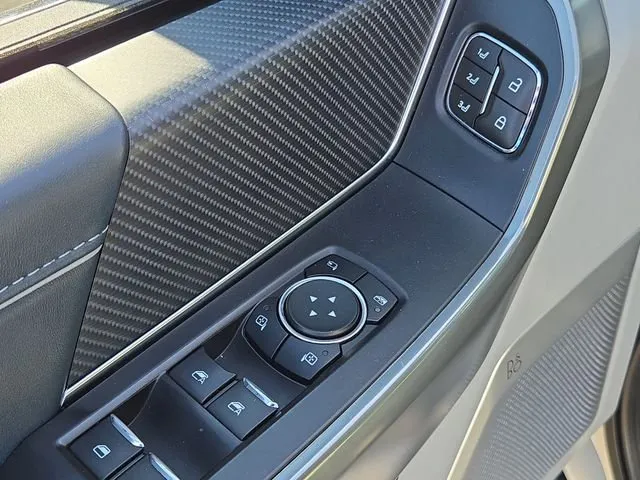 2023 Ford F-150 Limited thumbnail 16