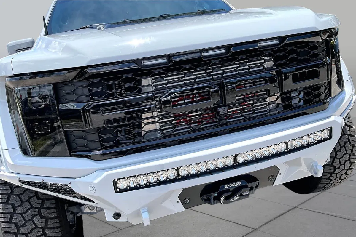 2023 Ford F-150 Raptor thumbnail 30