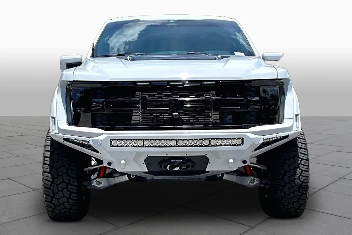 2023 Ford F-150 Raptor thumbnail 4