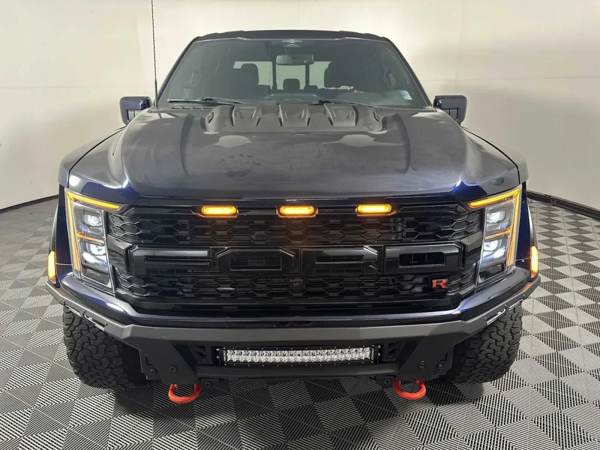 2023 Ford F-150 Raptor thumbnail 2