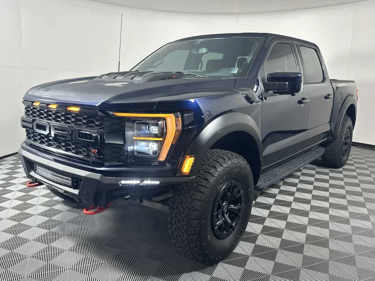 2023 Ford F-150 Raptor thumbnail 3