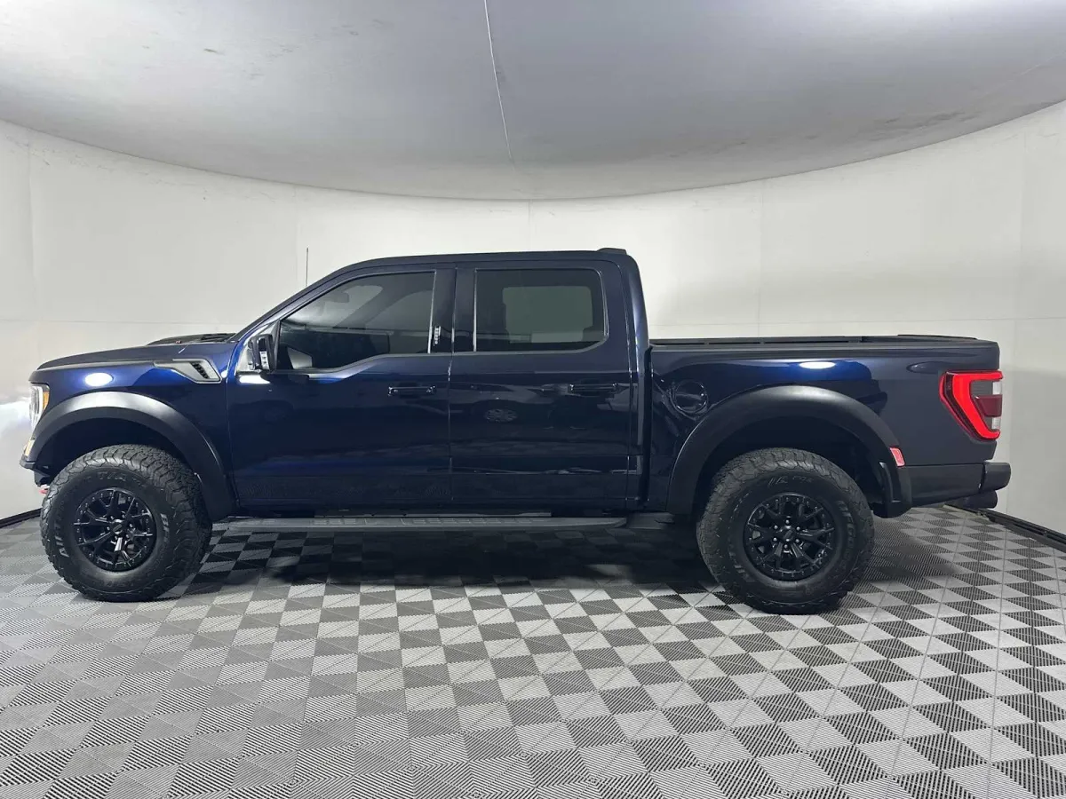 2023 Ford F-150 Raptor thumbnail 4