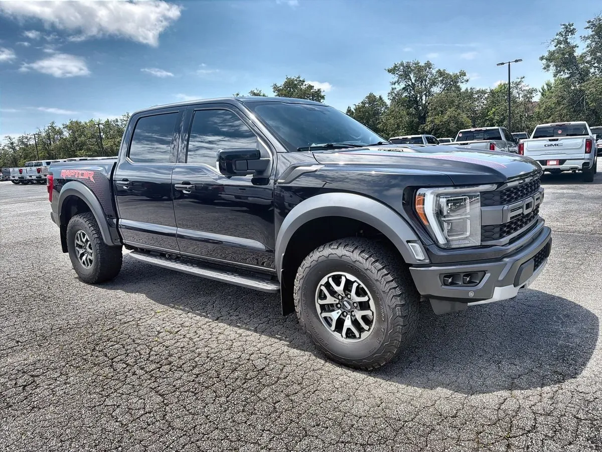 2023 Ford F-150 Raptor thumbnail 2