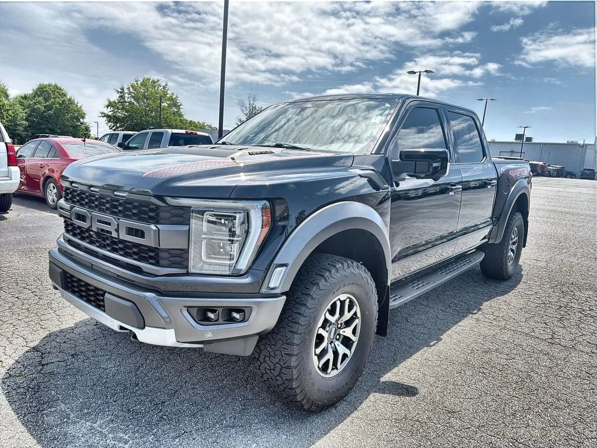 2023 Ford F-150 Raptor thumbnail 4