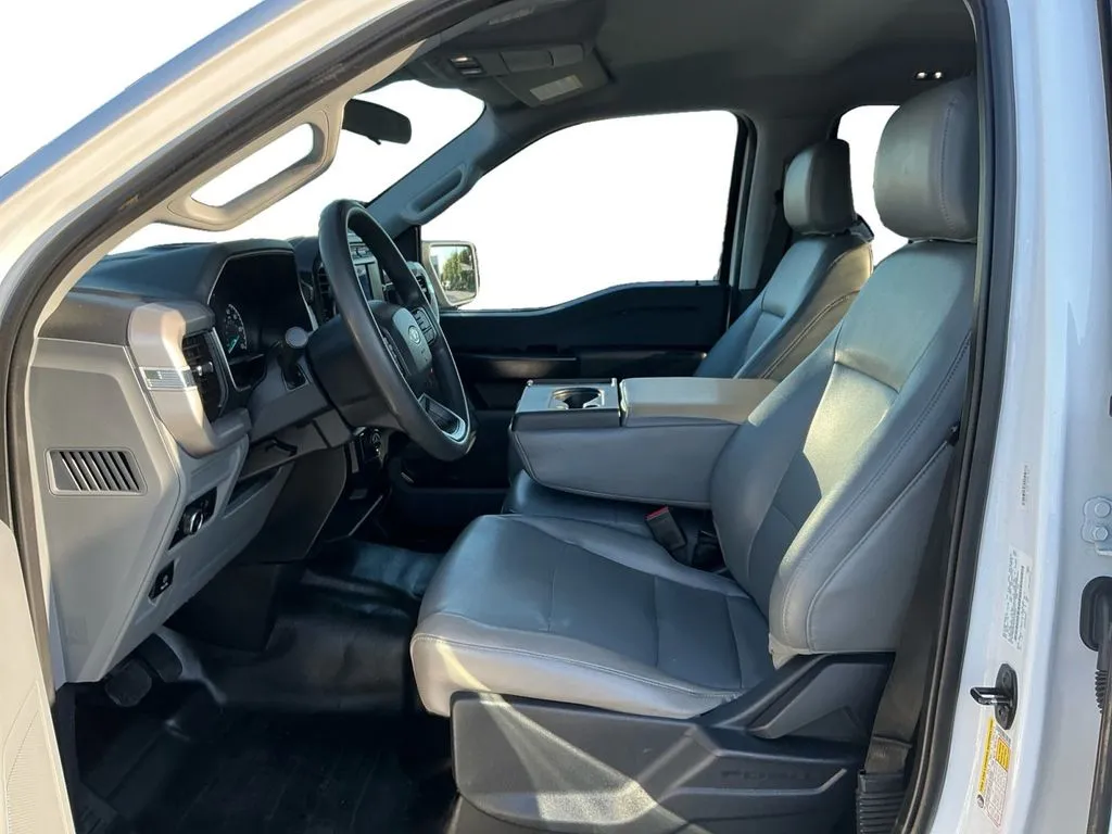2023 Ford F-150 XL thumbnail 14