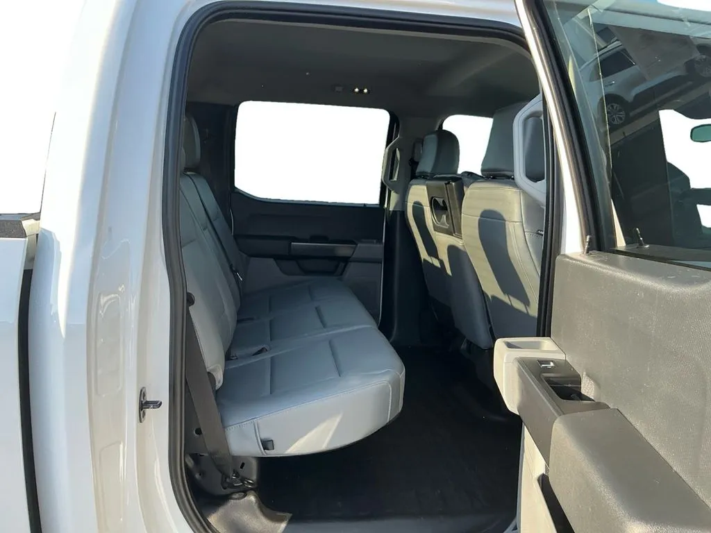 2023 Ford F-150 XL thumbnail 23