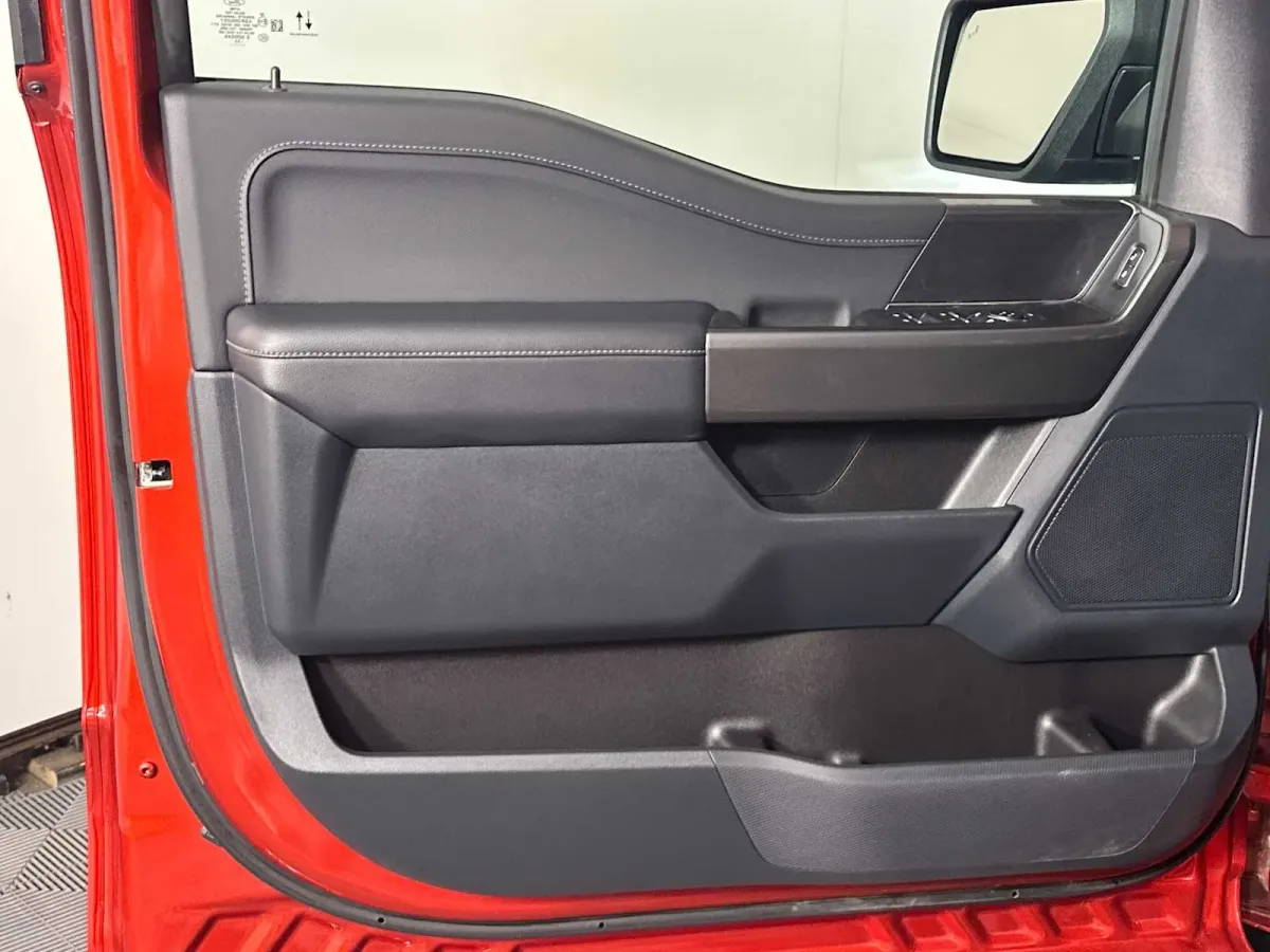 2023 Ford F-150 XLT thumbnail 14