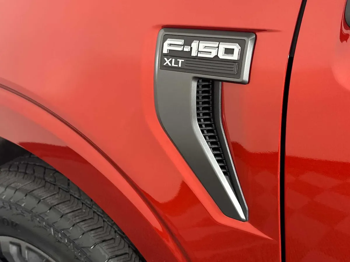 2023 Ford F-150 XLT thumbnail 16