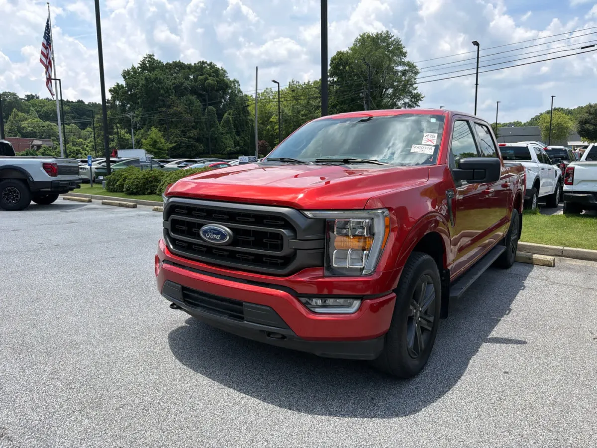 2023 Ford F-150 XLT thumbnail 2