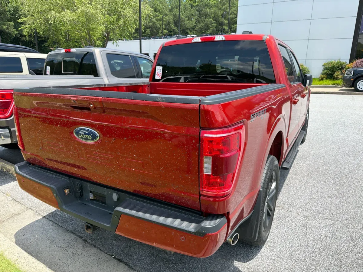 2023 Ford F-150 XLT thumbnail 4