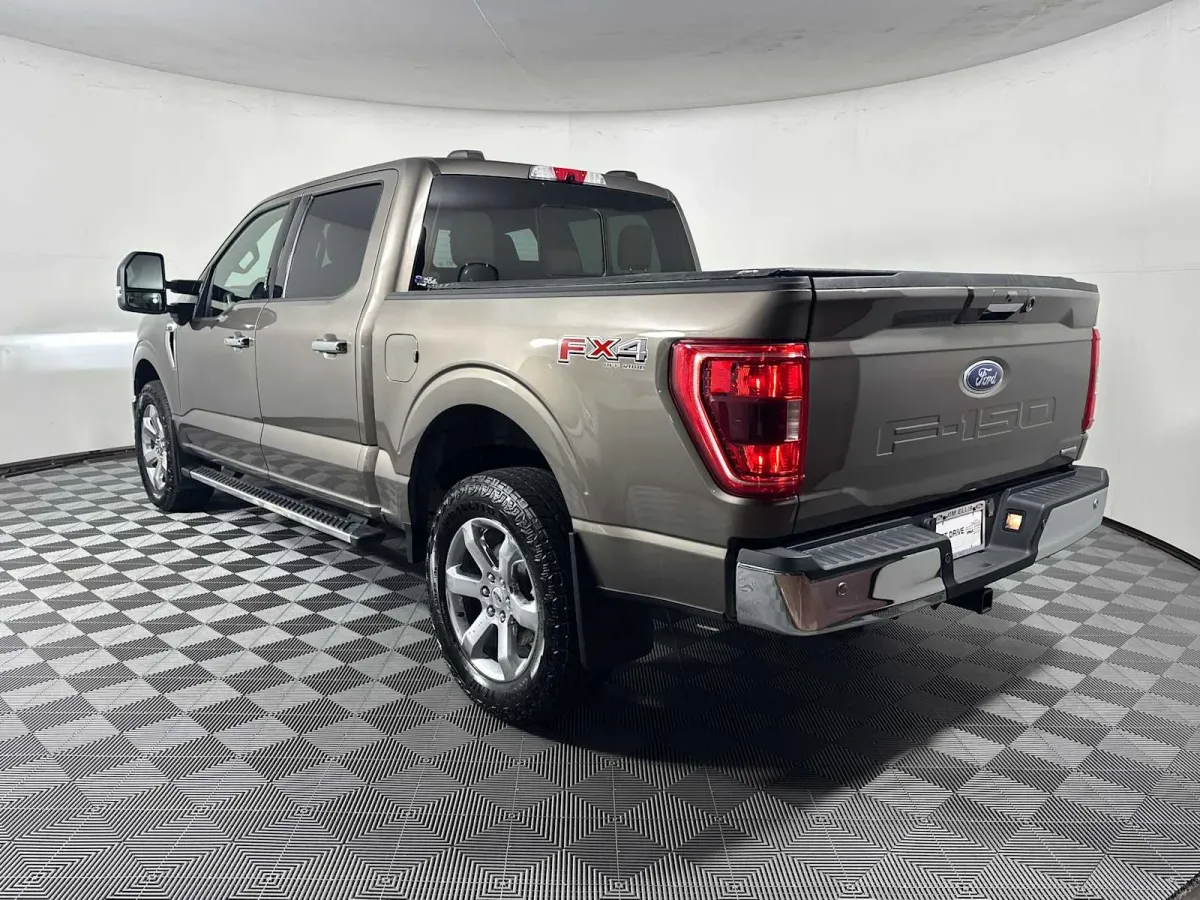 2023 Ford F-150 XLT thumbnail 10