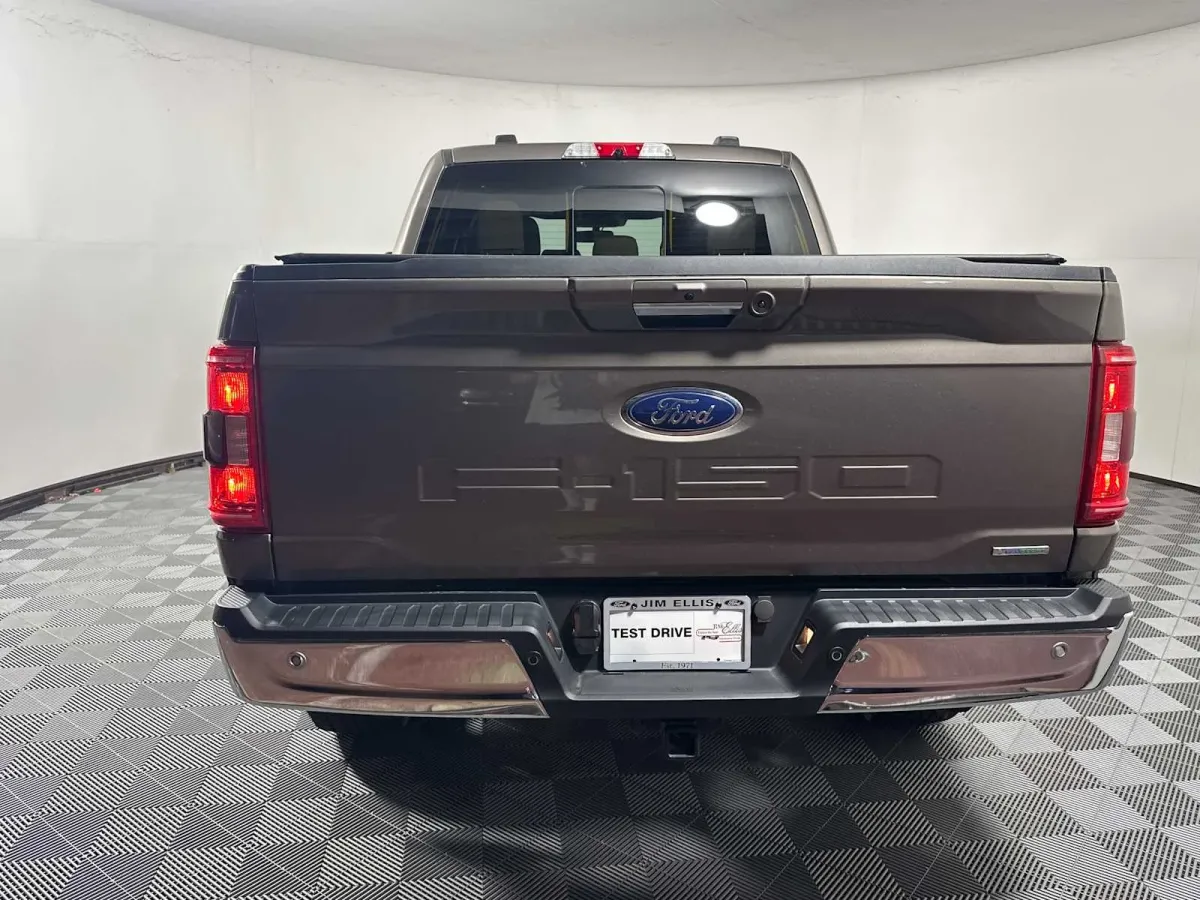 2023 Ford F-150 XLT thumbnail 11