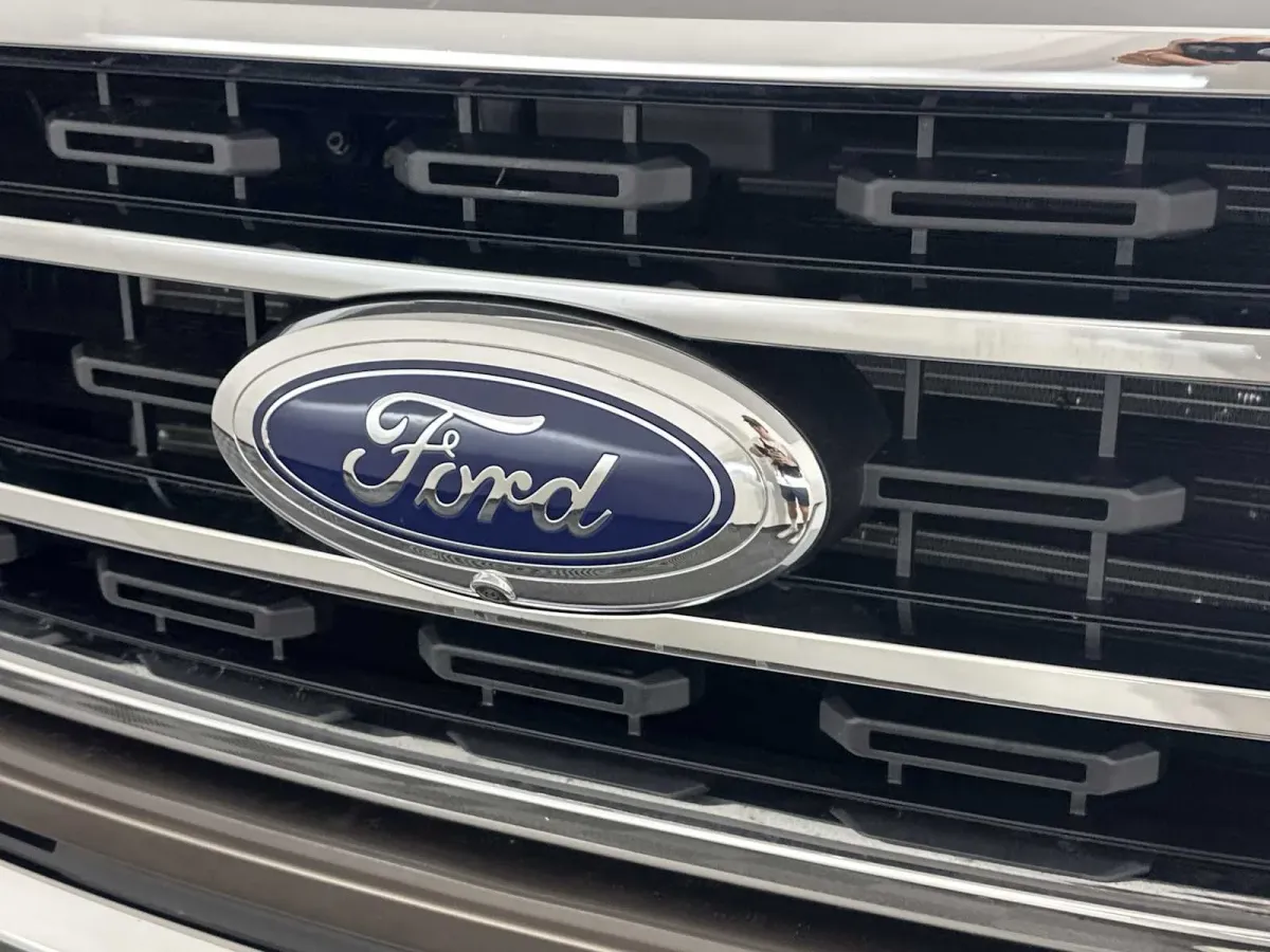 2023 Ford F-150 XLT thumbnail 18