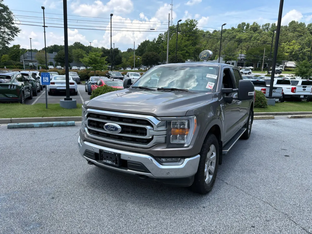 2023 Ford F-150 XLT thumbnail 2