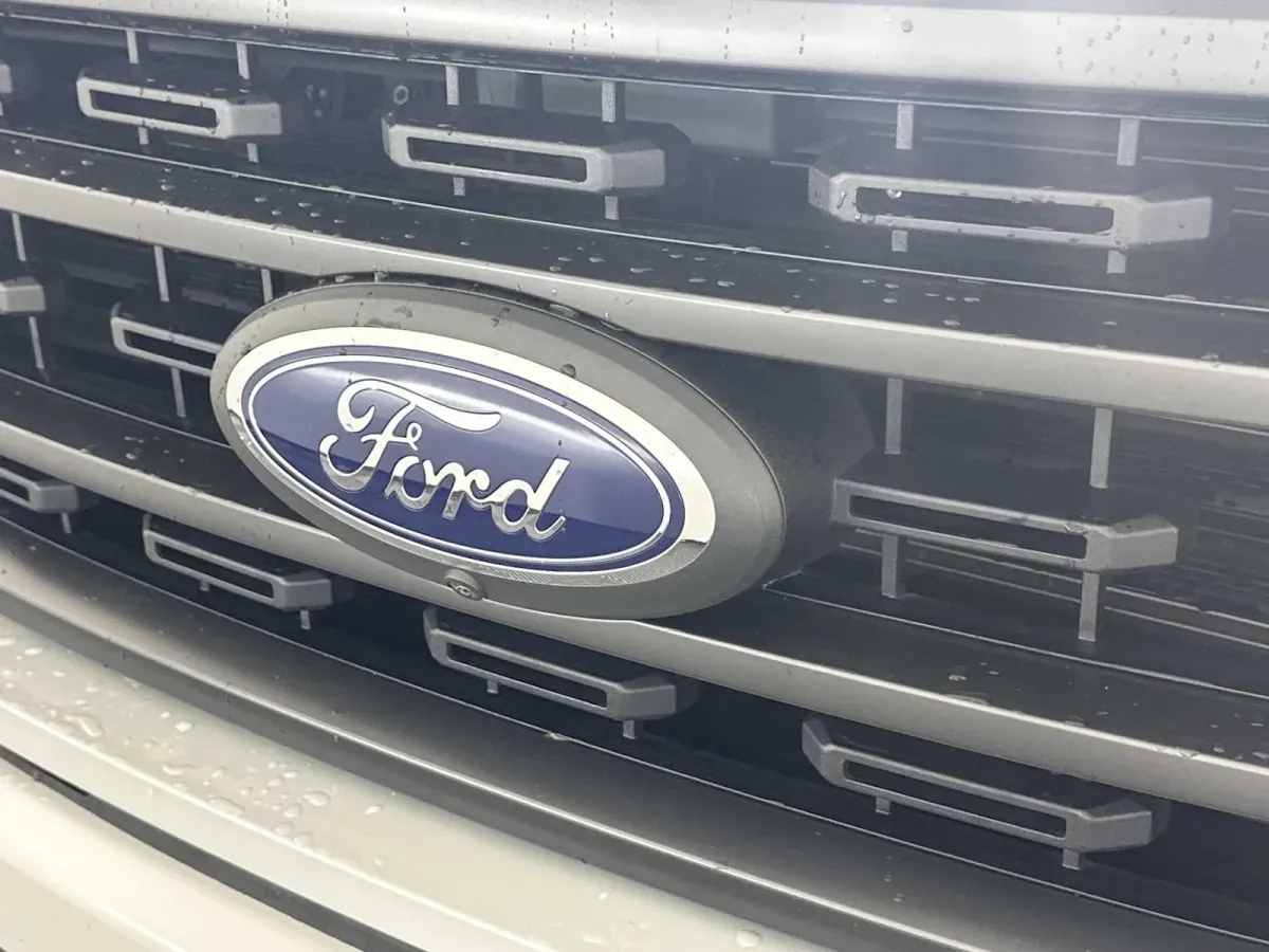 2023 Ford F-150 XLT thumbnail 12