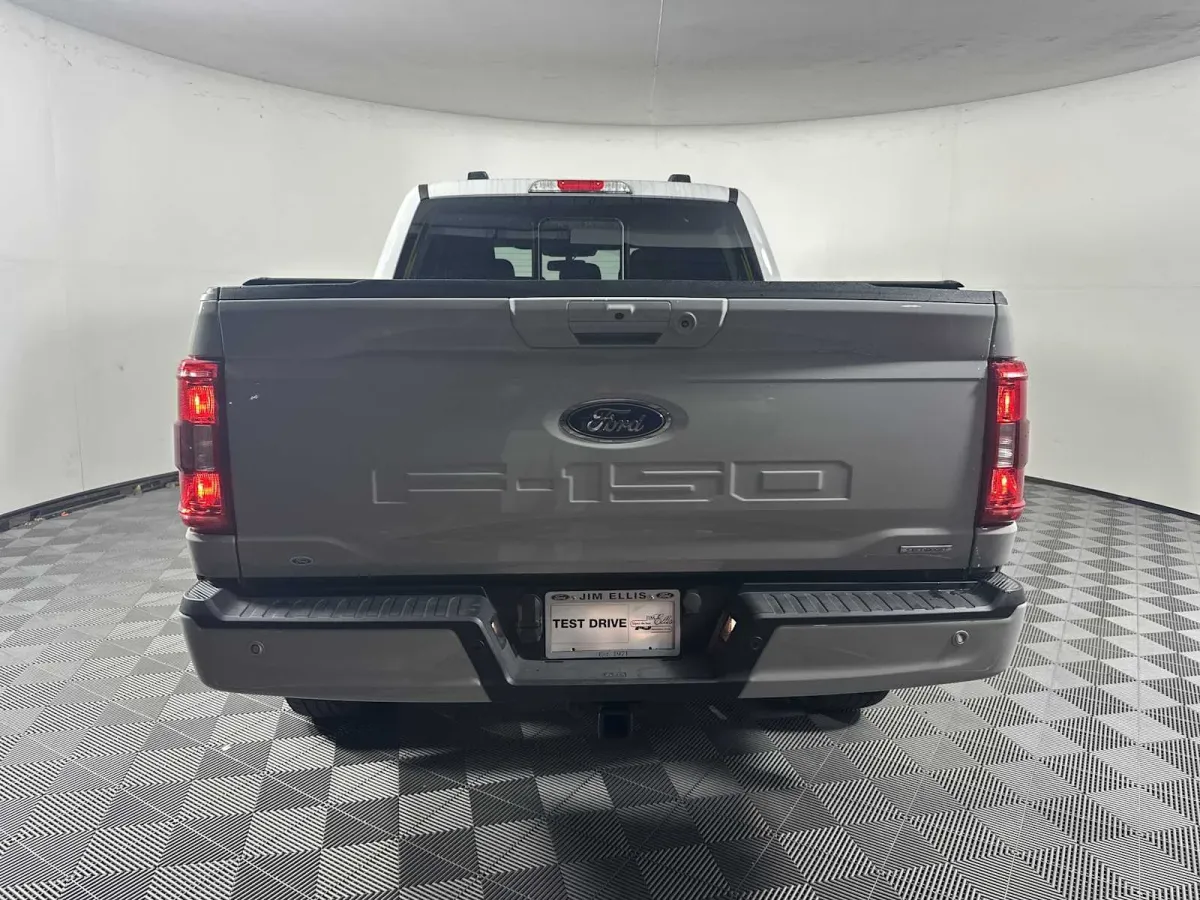 2023 Ford F-150 XLT thumbnail 4