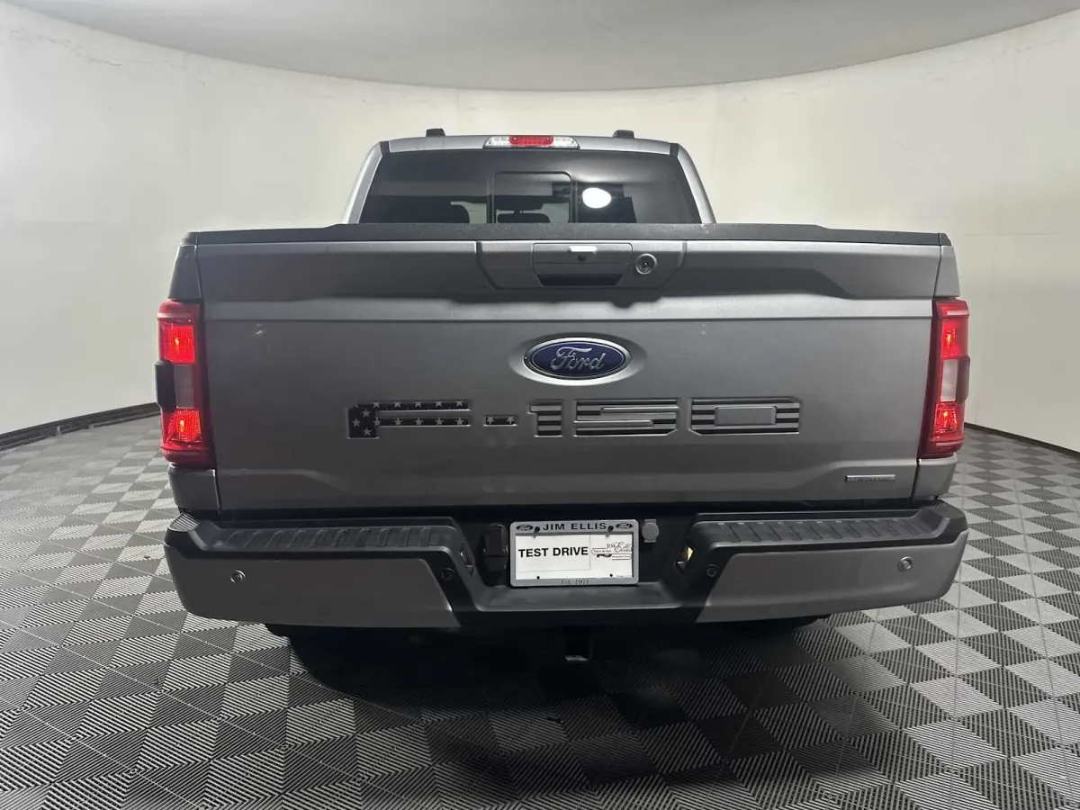 2023 Ford F-150 XLT thumbnail 11