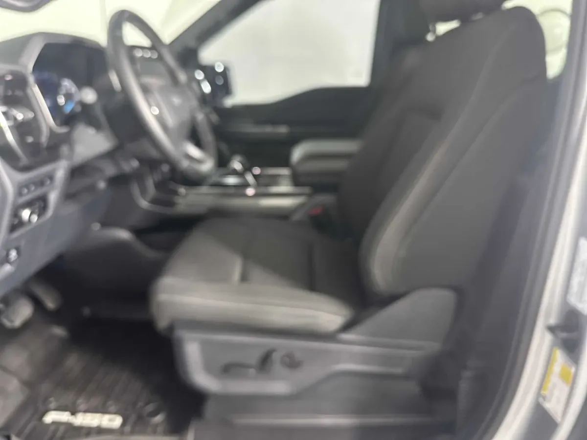2023 Ford F-150 XLT thumbnail 12