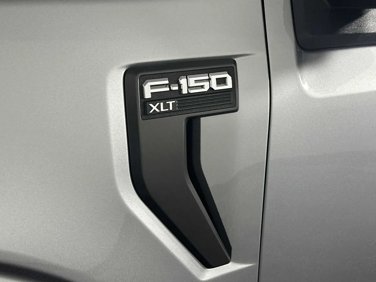 2023 Ford F-150 XLT thumbnail 18