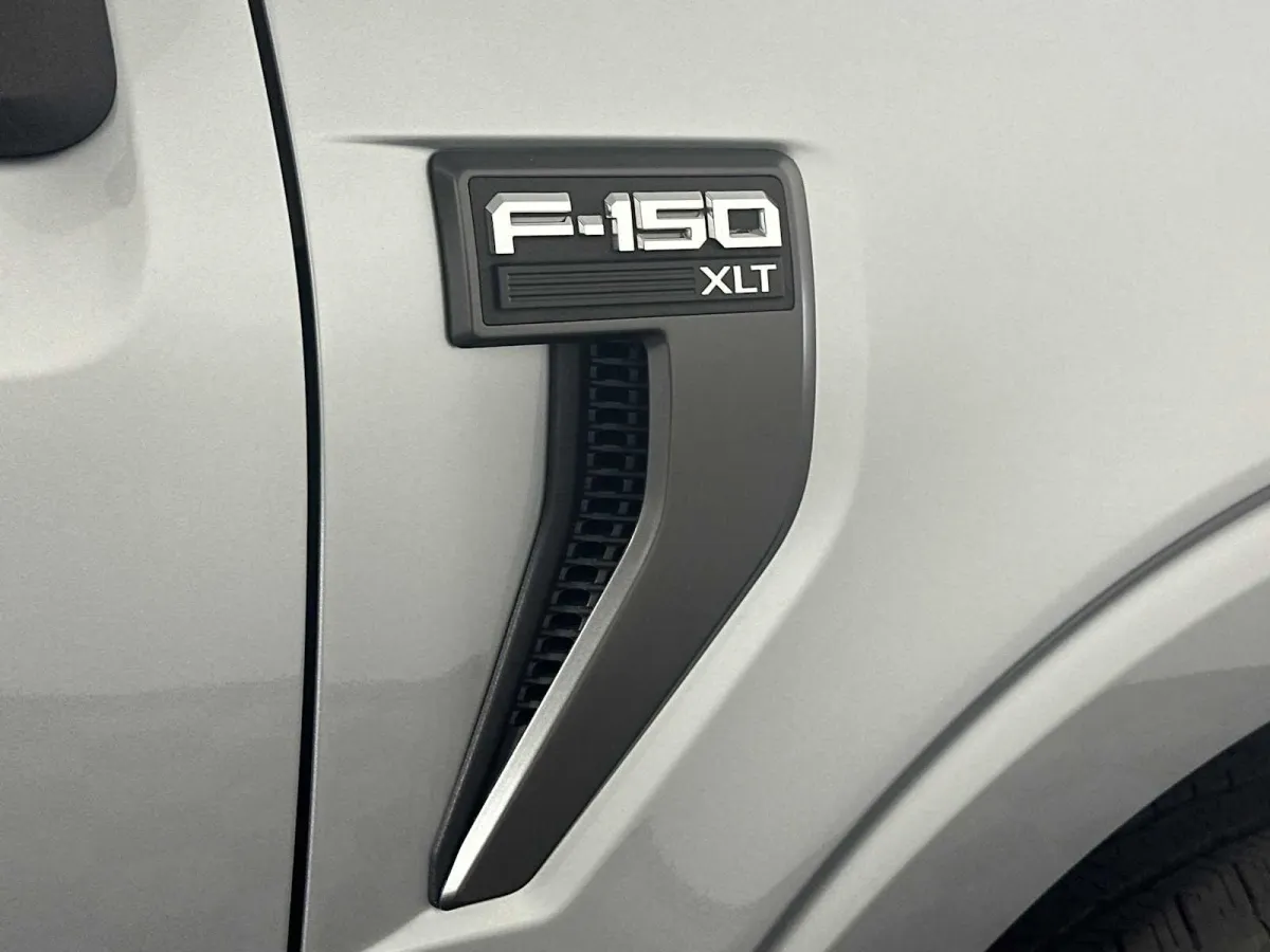 2023 Ford F-150 XLT thumbnail 21