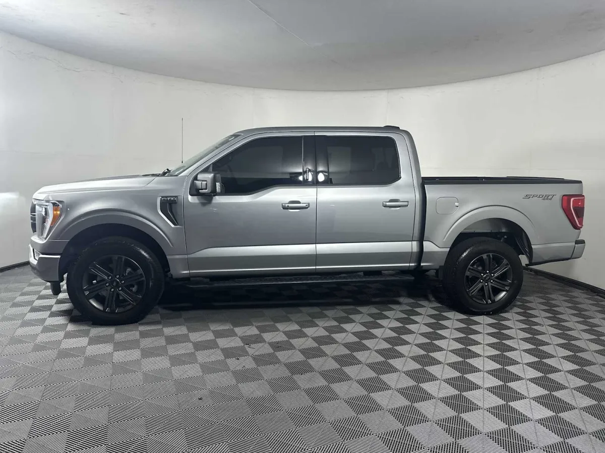 2023 Ford F-150 XLT thumbnail 8