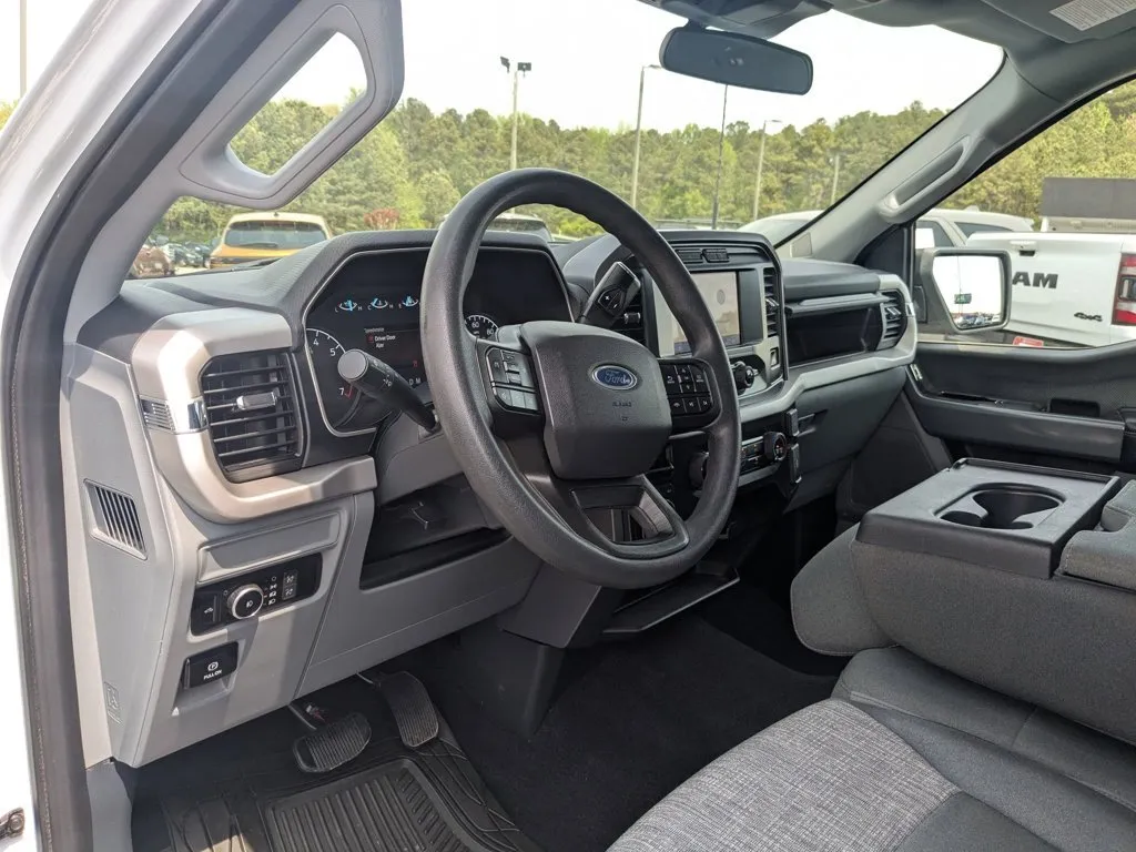 2023 Ford F-150 XLT thumbnail 13