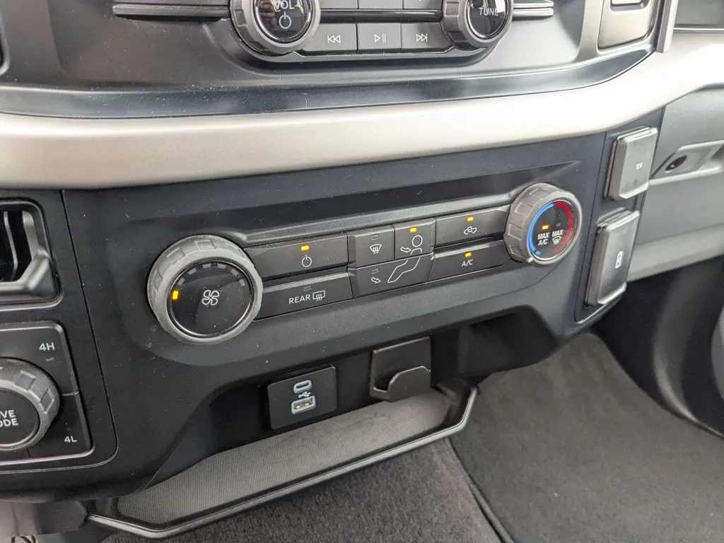 2023 Ford F-150 XLT thumbnail 17