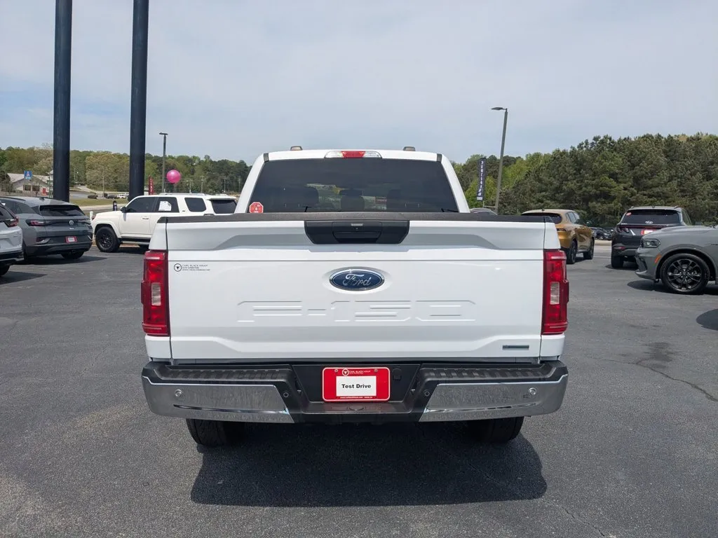 2023 Ford F-150 XLT thumbnail 6