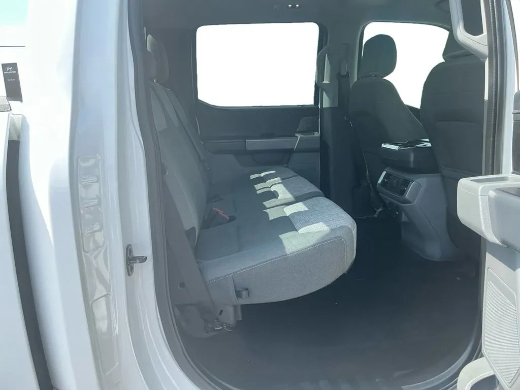 2023 Ford F-150 XLT thumbnail 23